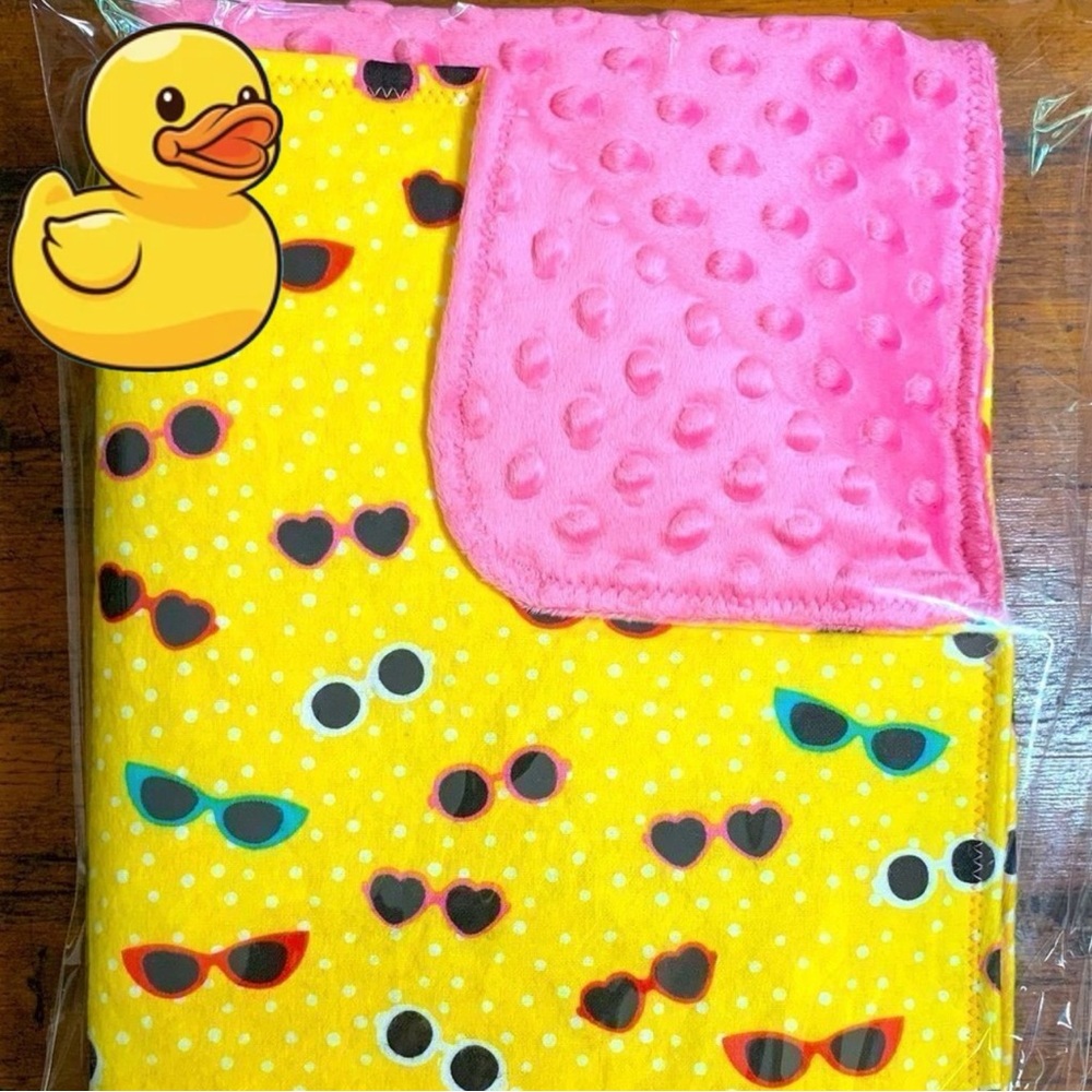 𝅺🕶️☀️BRAND NEW💖😎Super cute Handcrafted baby blanket